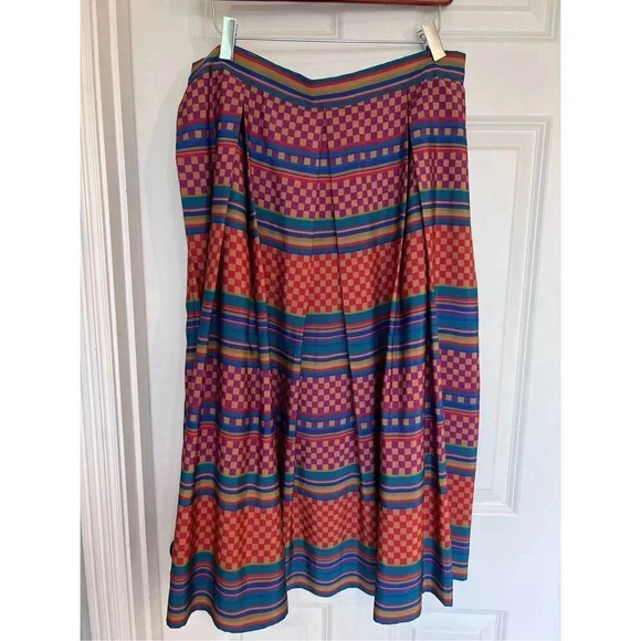 vintage Liz Claiborne red Art Deco fit and flair midi skirt size S-M - Picture 4 of 10